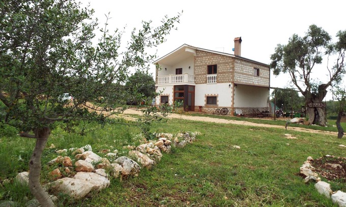 San Nicandro Garganico Bed & Breakfast | Gio Horses GARGANO NATIONAL PARK BETWEEN THE SEA, LAKES OF LESINA AND VARANO.