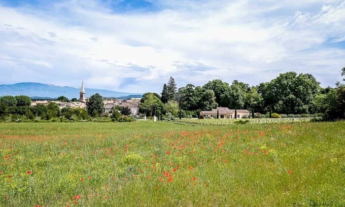 Saint-Didier Cottage | Gîte 4* Le Vallon du Barbaras -in the countryside and in the heart of the village of Saint-Didier