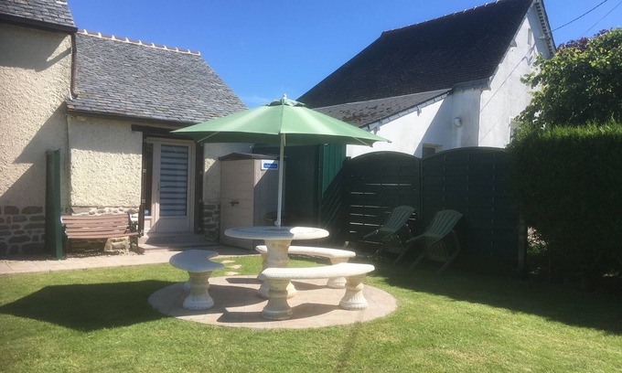 Hirel Cottage | Gite 4 people in bay of Mont Saint-Michel