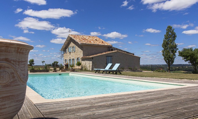 Moncrabeau House | Gite Bellevue Cottage : A little paradise in Gascony!