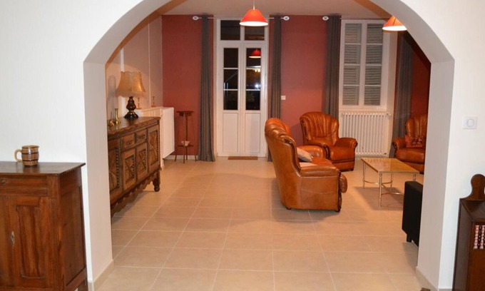 Chatel-de-Neuvre Cottage | Gite Châtel-de-Neuvre, 3 bedrooms, 6 persons