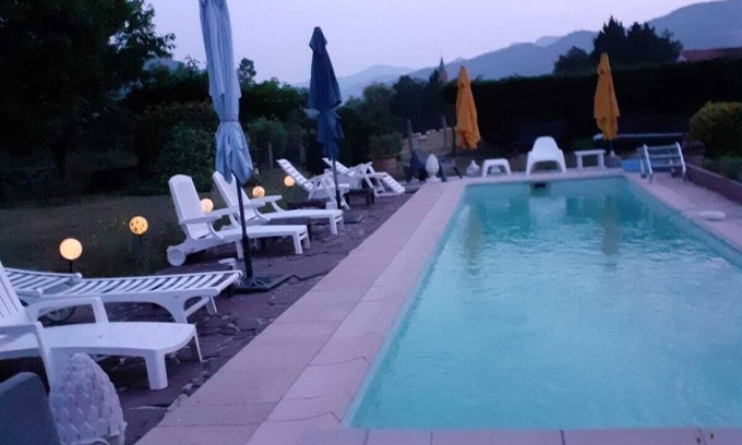 Osses Cottage | Gîte, Charm and calm for this independent gite ideal for hikers;