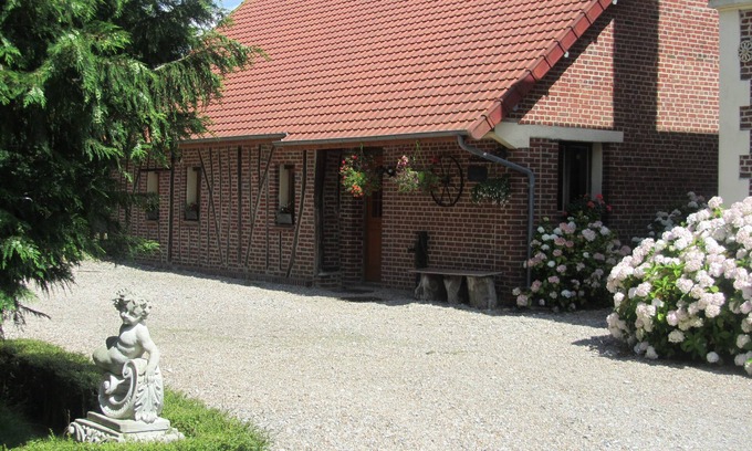 Campagne-les-Hesdin Cottage | Gite close to the Opal Coast and Bay of Somme, 6 people