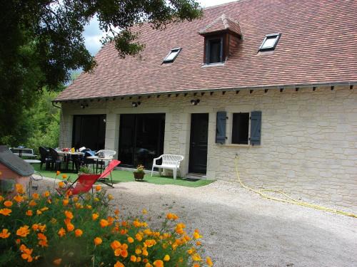 Lacave House | GITE DE 6 A 14 PERSONNES Chez Léontine