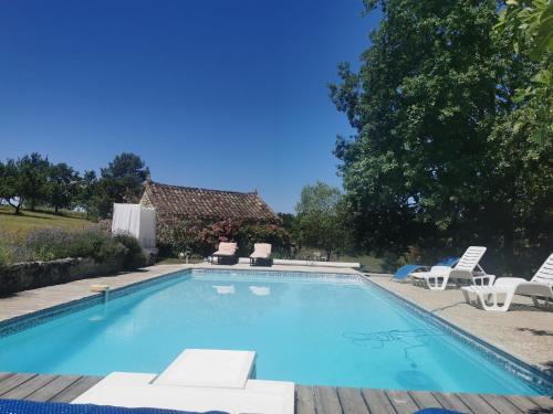 Pons House | Gite de caractère, piscine et vue