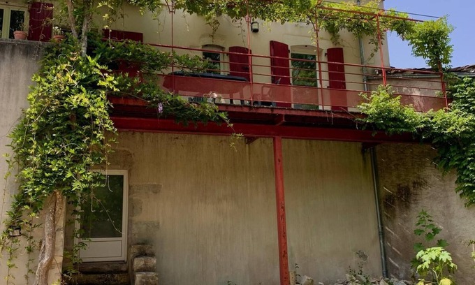 Douelle House | Gite de Charme Rénové Dans le Lot