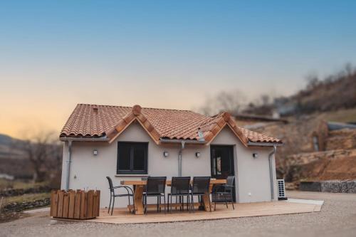 Saint-Georges-de-Luzencon House | Gite des frangines