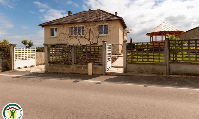 Coulommes-la-Montagne House | Gite de la Treille - Coulommes LA Montagne