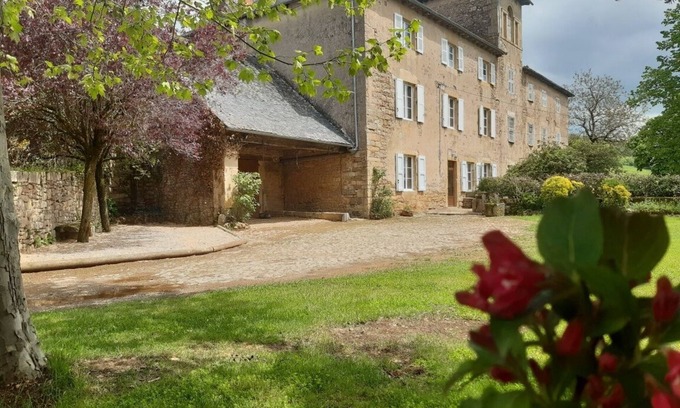 Cruejouls House | Gite de la Gratarelle (10 people) wheelchair accessible