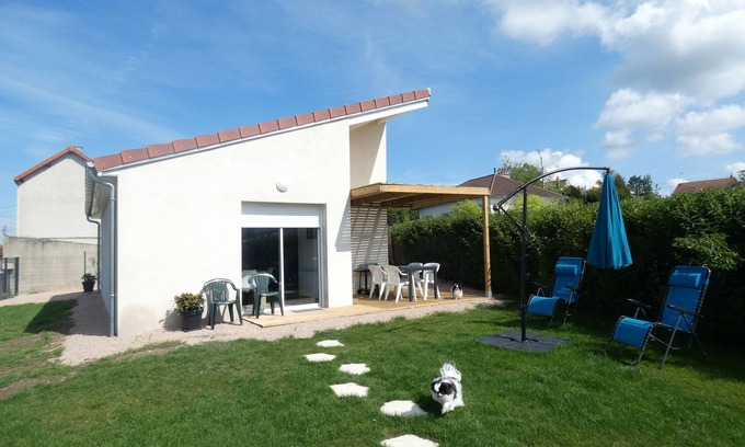 Commentry House | Gite de la libellule 4 stars house with independent garden