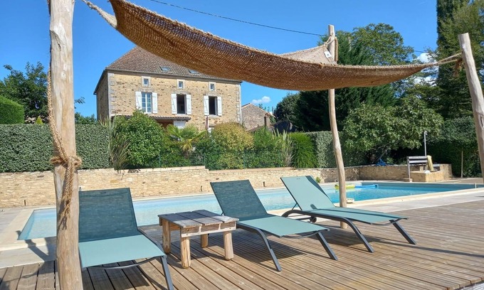 Sauveterre-la-Lemance House | Gîte des Bambous 6 persons and swimming pool