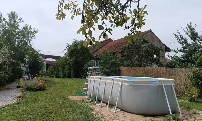 Fretterans House | Gite Doubs Séjour Small Bresse village between lakes and meadows. In the quiet