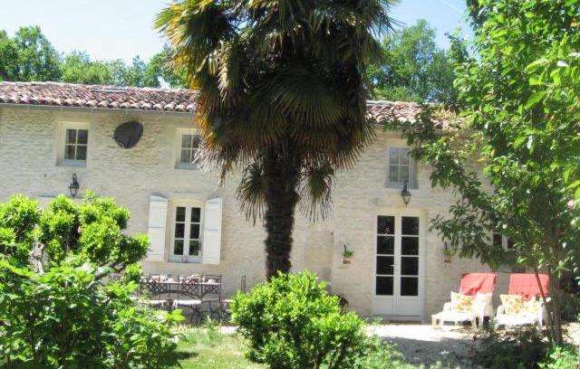 Cherac Bed & Breakfast | Gite du Calme 3 Star Bed & Breakfast Cognac