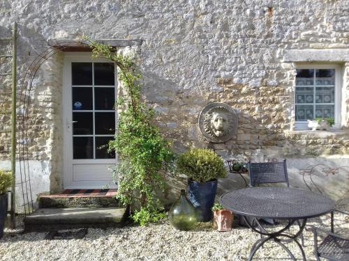 Vaux-sur-Seulles House | Gite du Jardin Des Sources