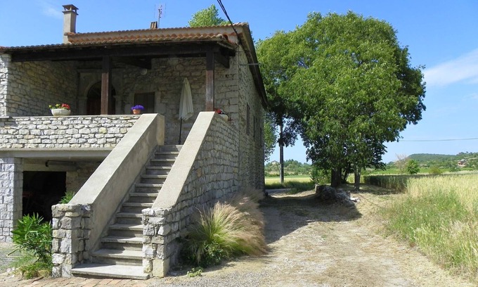 Brujas House | Gite du Mas Cap Soleil * calm nature in the fields south Ardèche