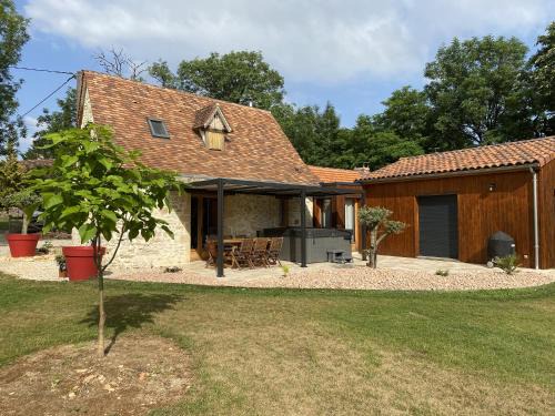 Assier House | Gite Du Mas De Bède