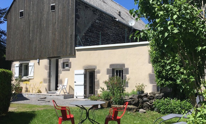 Jassat House | gite farmhouse independent house 2 people in MUROL