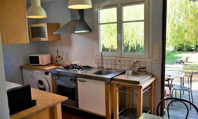 Saint-Hilaire-Saint-Mesmin House | Gite Saint-Hilaire-Saint-Mesmin, 2 bedrooms, 4 persons