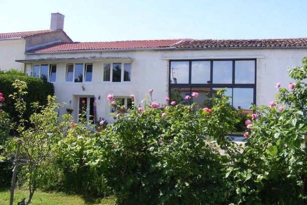 Saint-Michel-en-l'Herm House | Gite Saint-Michel-en-l'Herm, 2 bedrooms, 4 persons
