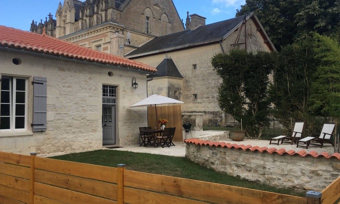 Ecurat Cottage | Gite in the grounds of a Chateau