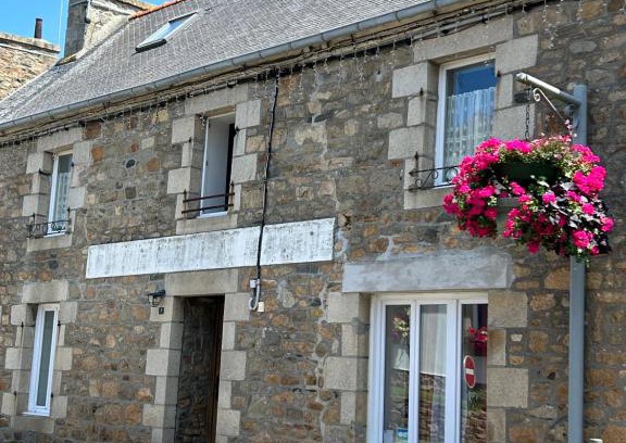 Pleubian Apartment | GITE INDEPENDANT en duplex proche mer COTE DE GRANIT ROSE