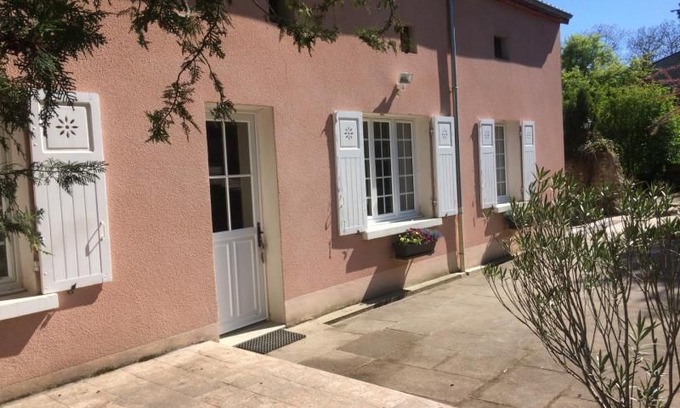 Jenzat House | Gite Jenzat, 4 bedrooms, 8 persons