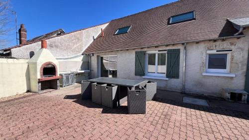 Nouan-sur-Loire House | Gite l'Escapade- 8 people- Near castles-2 hours 15 minutes from Paris