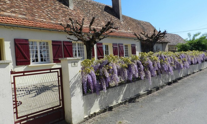 Saint-Pierre-d'Eyraud Cottage | GITE "LES GLYCINES" IN THE COUNTRY IN PERIGORD