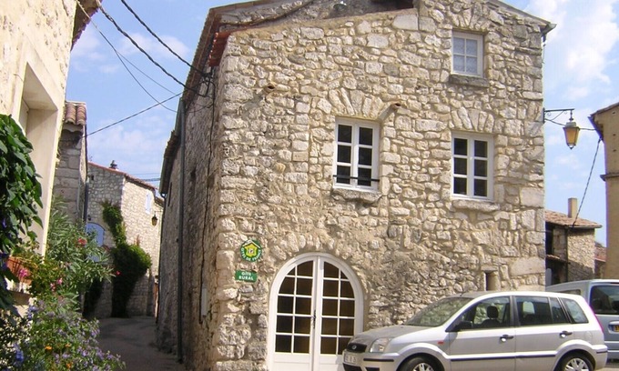 La Garde-Adhemar House | Gite Les Remparts in La Garde Adhémar (Drôme Provençale)