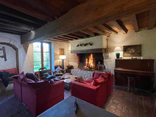 Saint-Martin-des-Pezerits House | Gite Ligerie