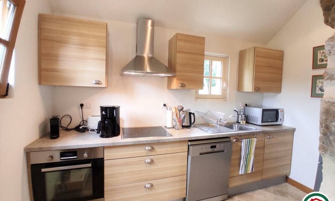 Montepilloy Cottage | Gite Montépilloy, 2 bedrooms, 4 persons