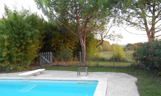 La Laupie House | Gîte piscine nature and calm, OCTOPUS