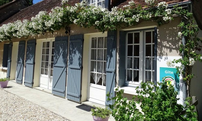 Pouille Cottage | Gite Pouillé, 2 bedrooms, 4 persons