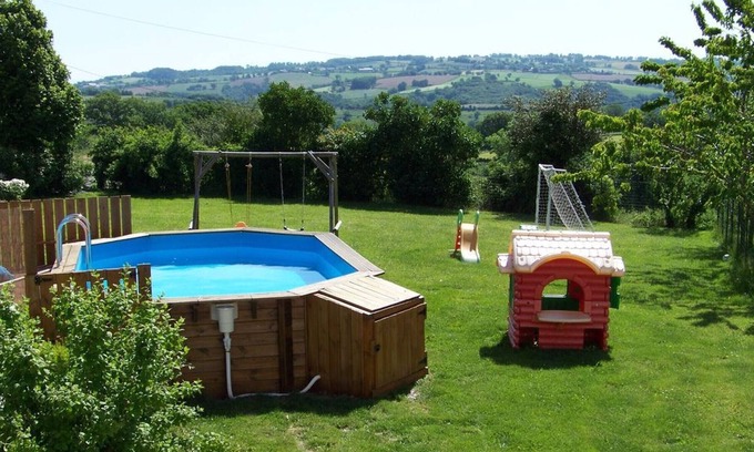 Previnquieres Cottage | Gite Prévinquières, 3 bedrooms, 6 persons