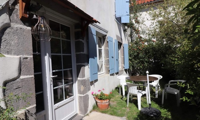 Ruynes-en-Margeride Cottage | Gite Ruynes-en-Margeride, 2 bedrooms, 4 persons