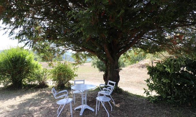 Saint-Etienne-de-Chomeil Cottage | Gite Saint-Étienne-de-Chomeil, 2 bedrooms, 4 persons