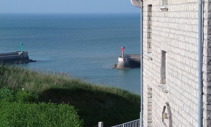 Port-en-Bessin-Huppain House | Gite,sea view,all comforts, garden, 2 bedrooms for 4 people close to Omaha Beach