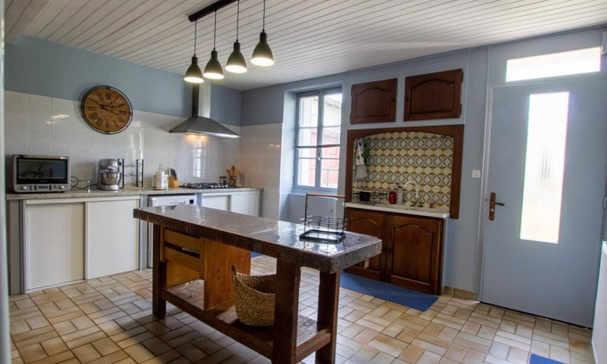 Tocane-Saint-Apre Cottage | Gite Tocane-Saint-Apre, 3 bedrooms, 6 persons