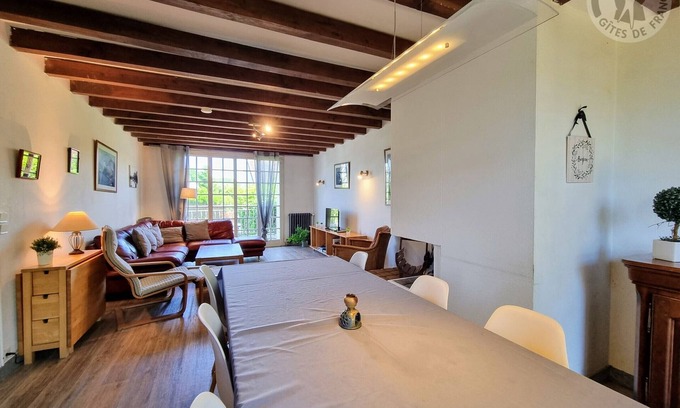Viarmes Cottage | Gite Viarmes, 5 bedrooms, 13 persons