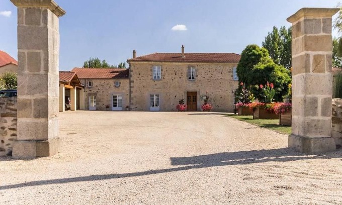 Vieillevigne House | Gite Vieillevigne, 2 bedrooms, 5 persons