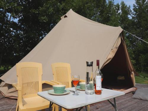 Twijzel Other | Glamour Tent in Frisian Woods near Cycling Route