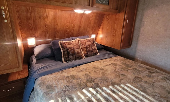 Clearview House | Glamping just minutes from Beaches and Mountains. Nature, relaxation, serenity.
