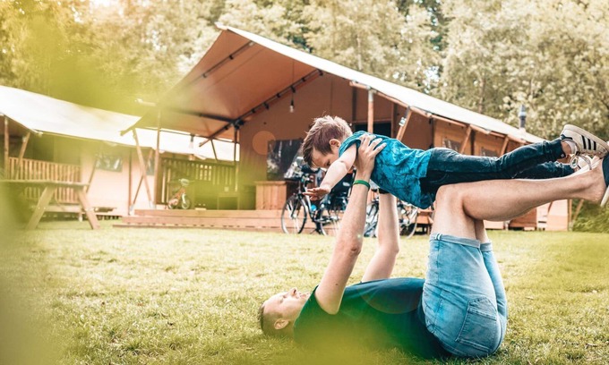 Beerze Cabin | Glamping on the river side