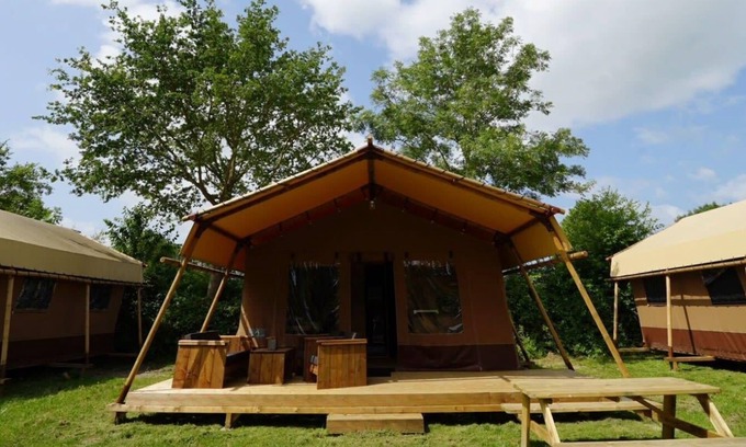Municipality of Langedijk Cabin | Glampingtent with 2 bedrooms