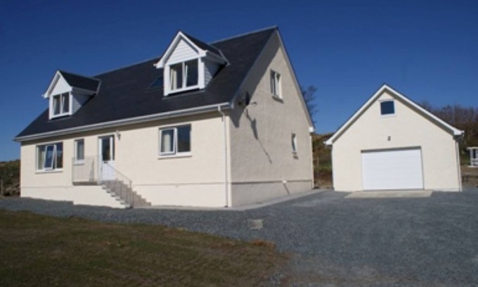 Aros House | Glen View - perfect central location for exploring the island
