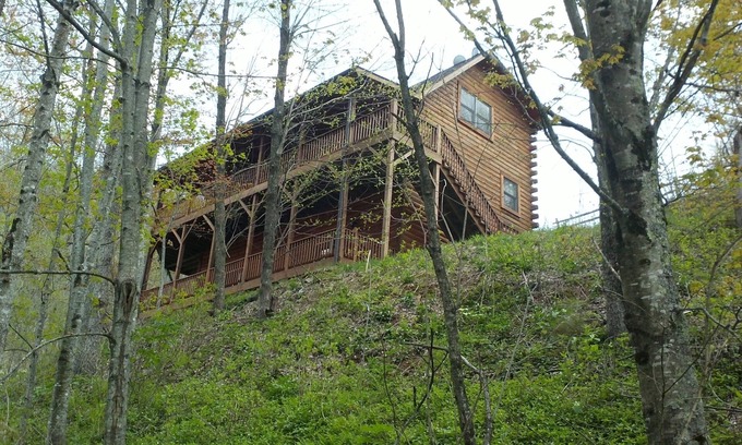 Settlers Ridge Cabin | Glens of Antrim Mountain Cabin