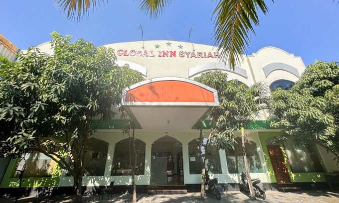 Sedati Hotel | Global Inn Syariah Mitra RedDoorz near Juanda T1 Airport