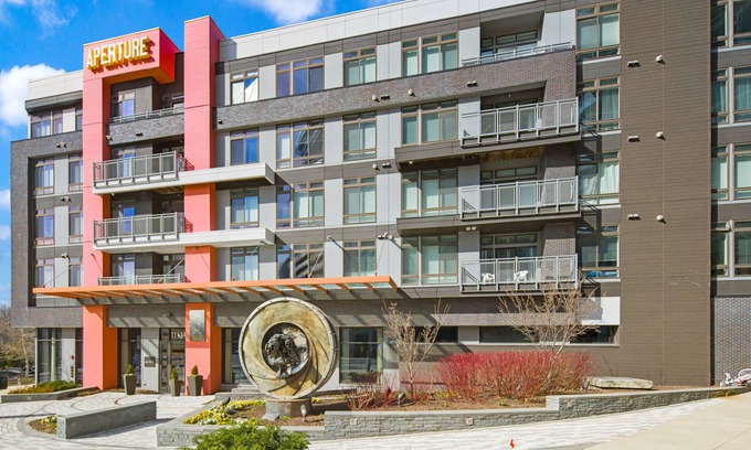 Reston Apartment | Global Luxury Suites at Reston