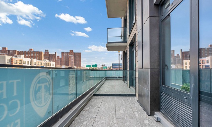 Port Morris Apartment | Global Luxury Suites at The Arches