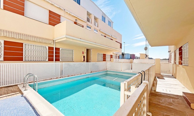 Canet de Berenguer Apartment | Global Properties: Practical flat with swimming pool in Canet Beach